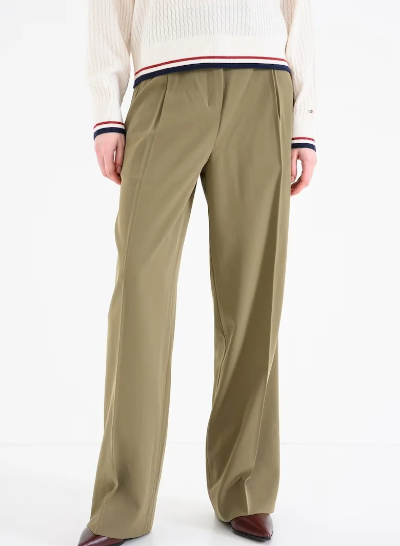 كالفن كلاين بنطال أساسي